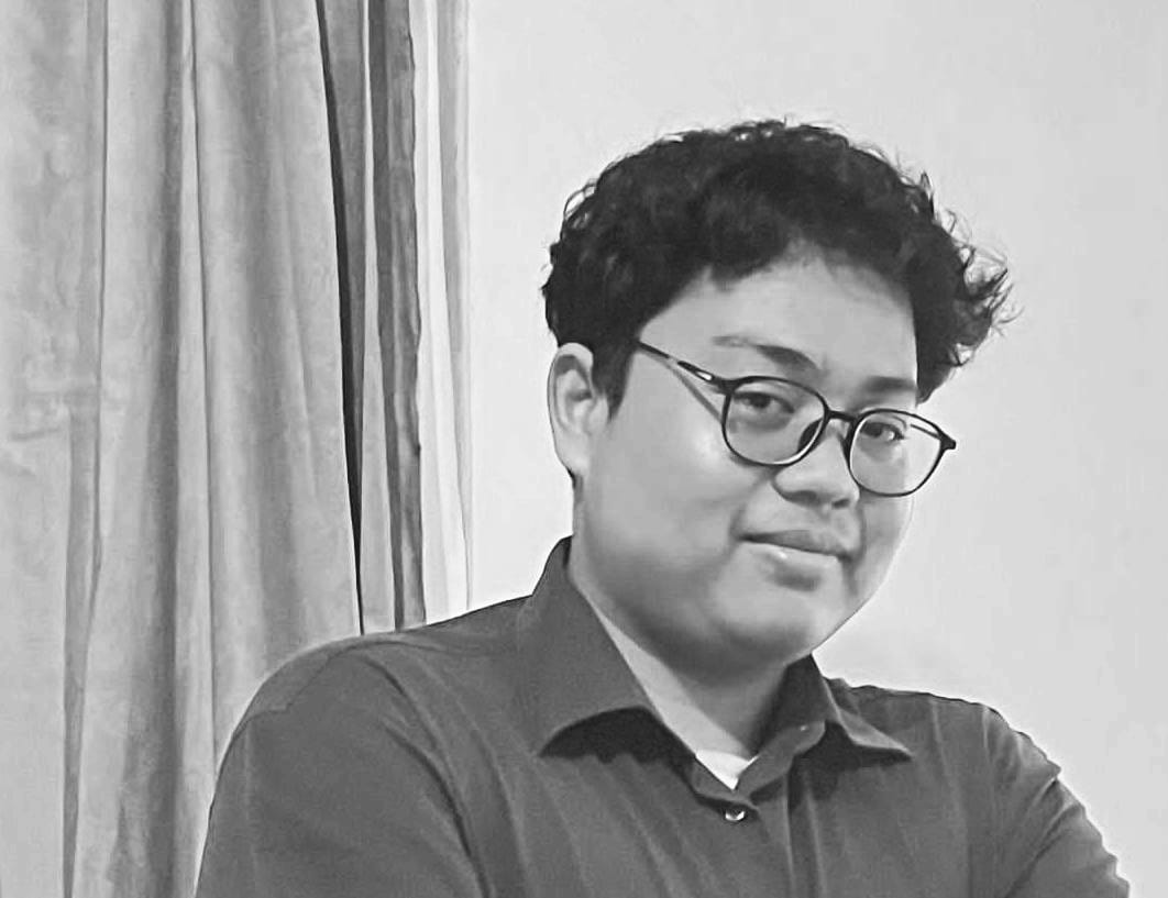 Penulis: Dzaky Herry Marino